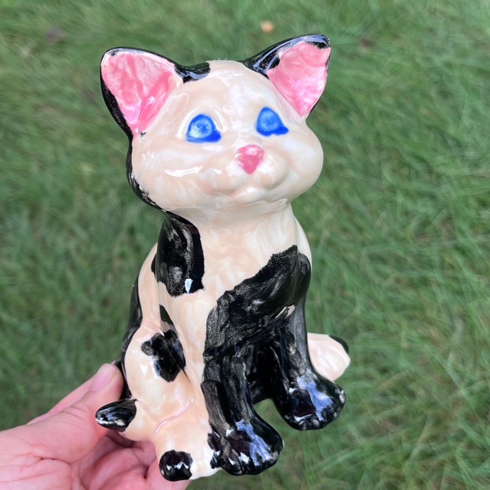 VTG Ceramic Kitty Cat Blue Eyes Caracat Hand Painted